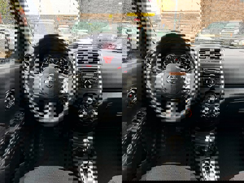 Used 2014 Nissan Versa SV image 17