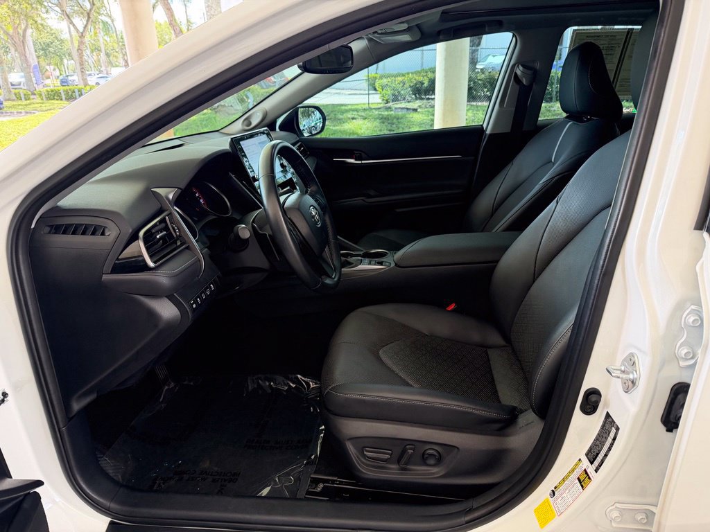 Used 2022 Toyota Camry XSE w/ Navigation Package FWD image 6