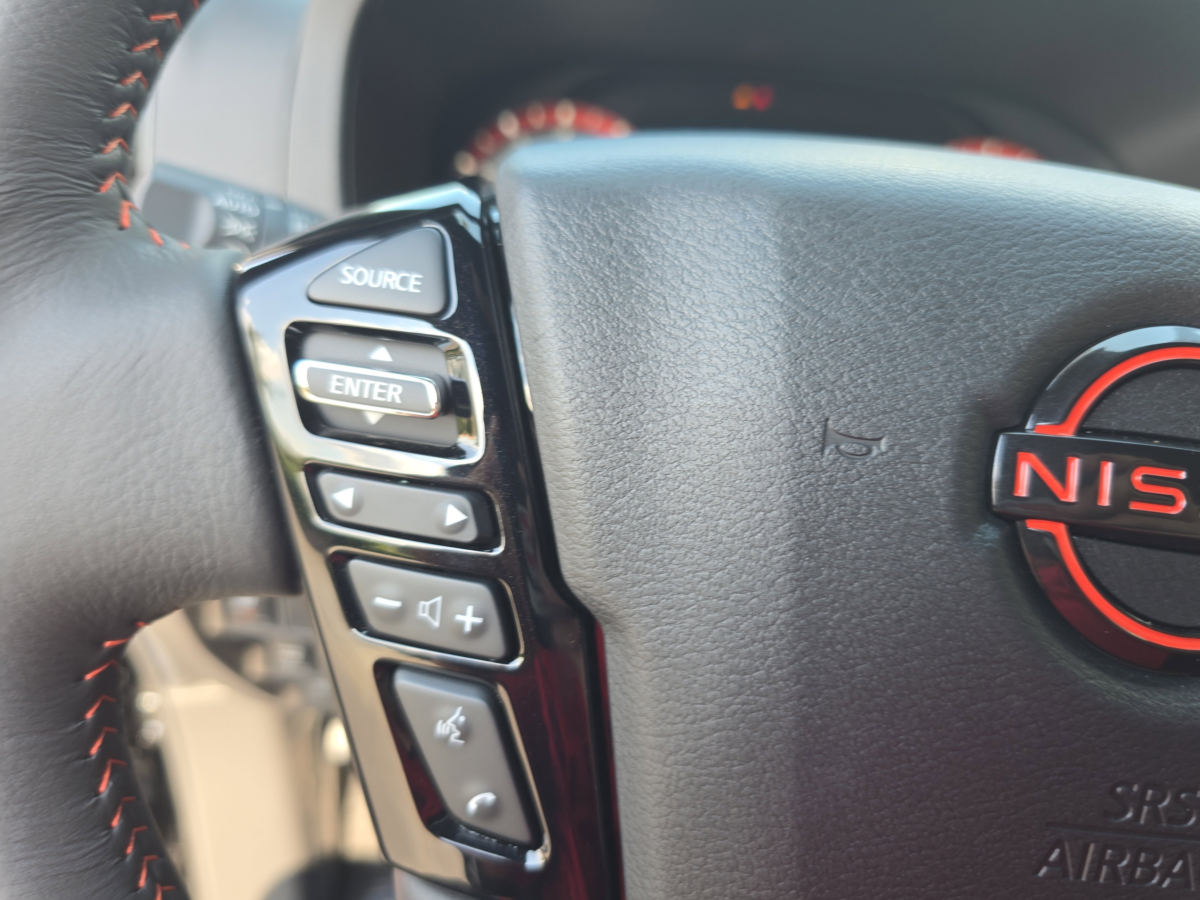 New 2025 Nissan Frontier PRO-4X w/ Interior Protection Package image 16