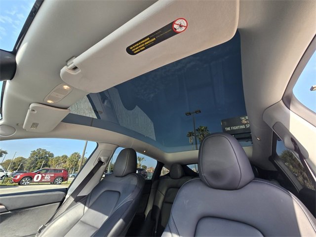 Used 2025 Tesla Model Y Long Range image 21