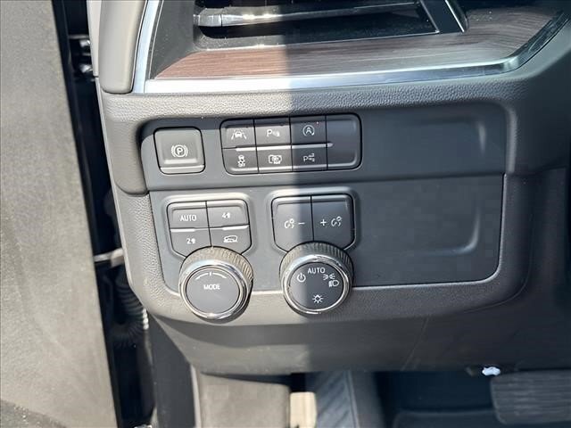 Used 2025 Chevrolet Tahoe LT AWD/4WD image 26
