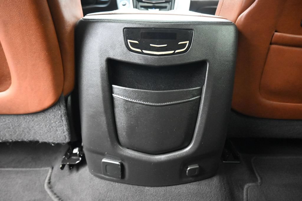 Used 2019 Cadillac Escalade ESV Luxury AWD/4WD image 35