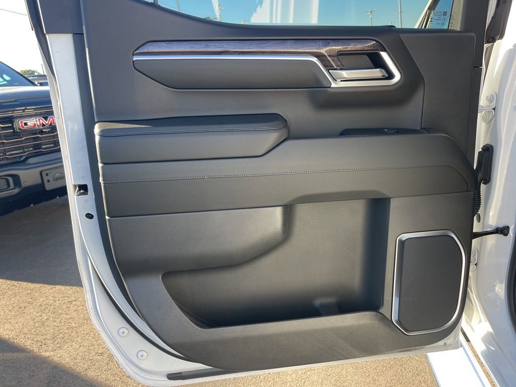 Used 2024 Chevrolet Silverado 1500 LTZ w/ Technology Package image 30