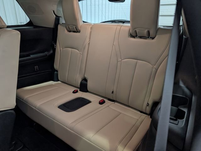 Used 2023 INFINITI QX60 Sensory w/ Vision Package AWD/4WD image 11