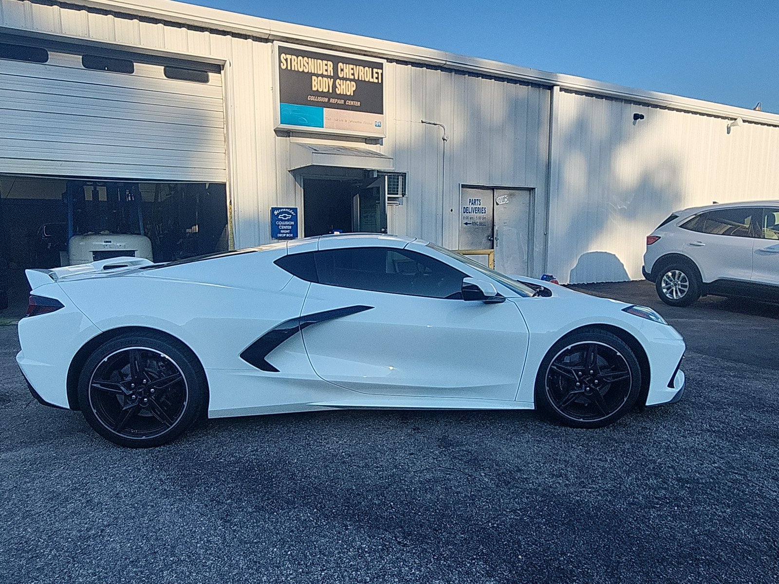 Used 2023 Chevrolet Corvette Stingray Coupe w/ Z51 Performance Package RWD image 6