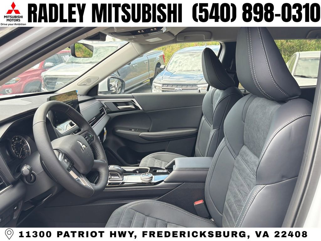 New 2026 Mitsubishi Outlander SE image 3