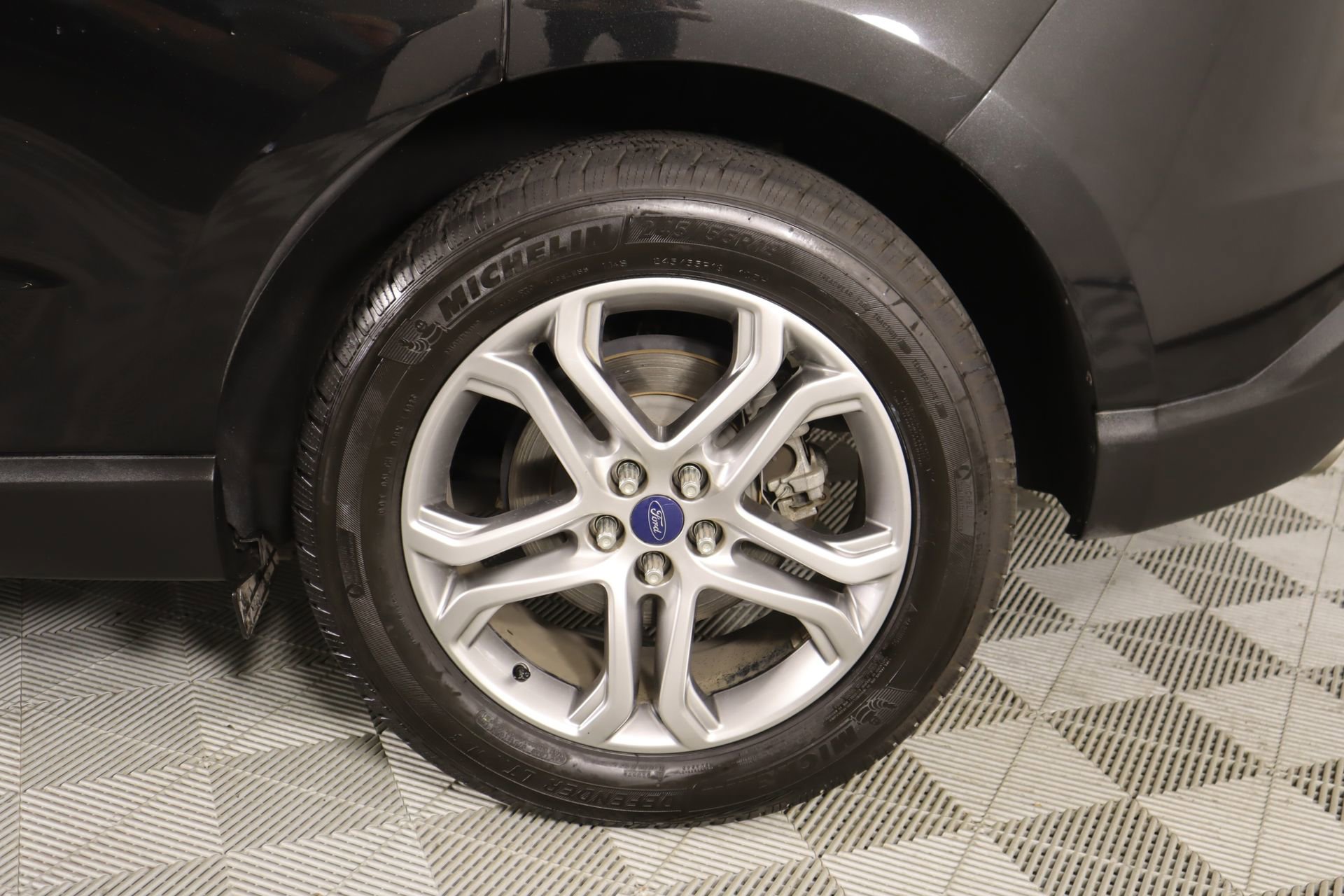 Used 2015 Ford Edge Titanium w/ Technology Package image 19