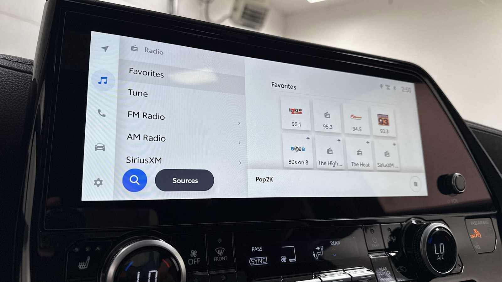New 2025 Toyota Highlander Limited image 18
