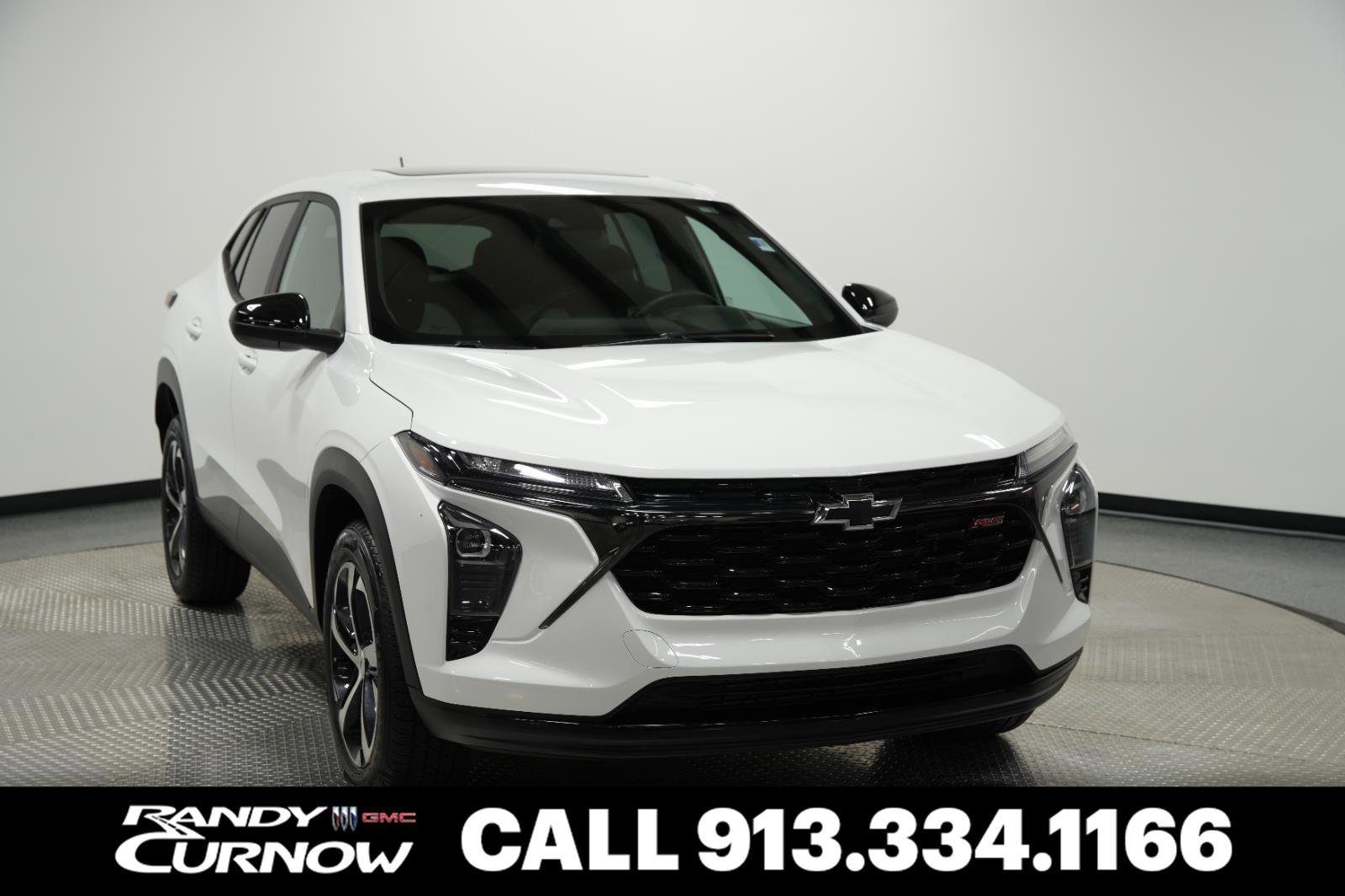 Used 2024 Chevrolet Trax RS w/ Sunroof Package FWD image 1