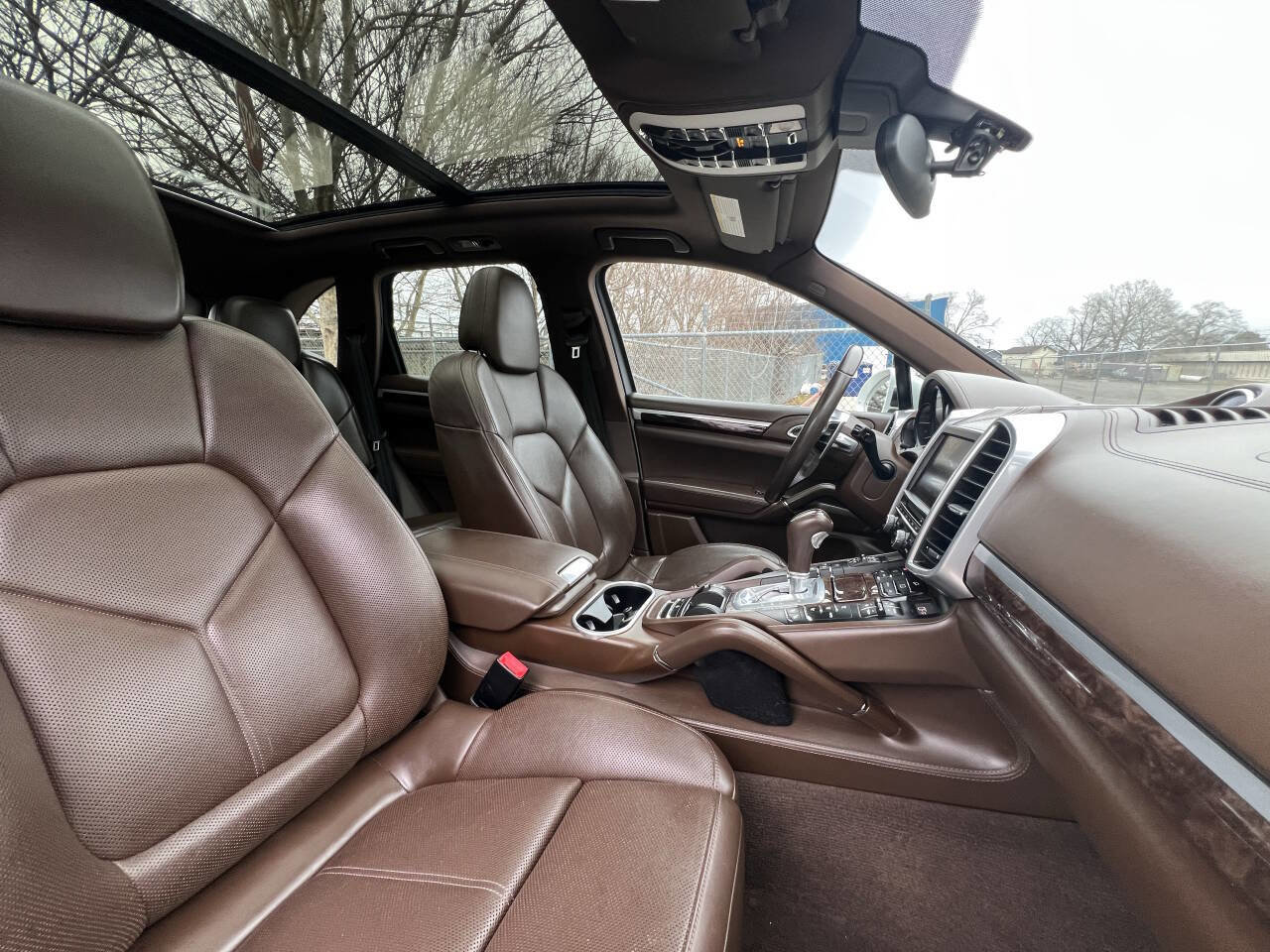 Used 2016 Porsche Cayenne S w/ Premium Package image 16