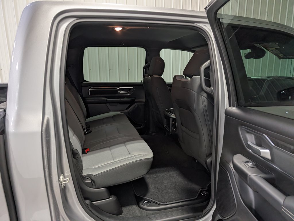 Used 2024 RAM 1500 Big Horn AWD/4WD image 25