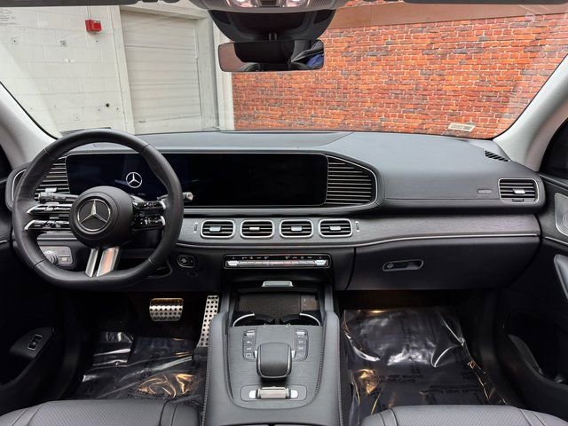 Used 2026 Mercedes-Benz GLS 450 4MATIC image 12