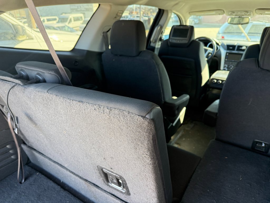 Used 2011 Chevrolet Traverse LT image 11