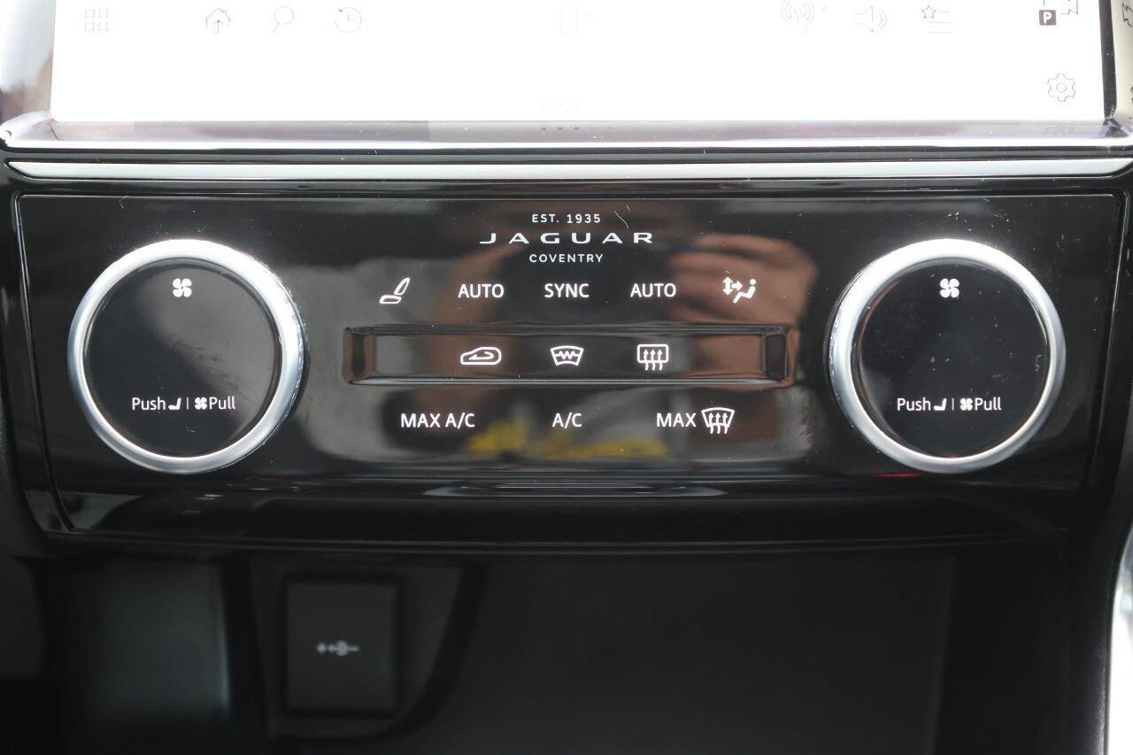 Used 2021 Jaguar E-PACE SE image 21