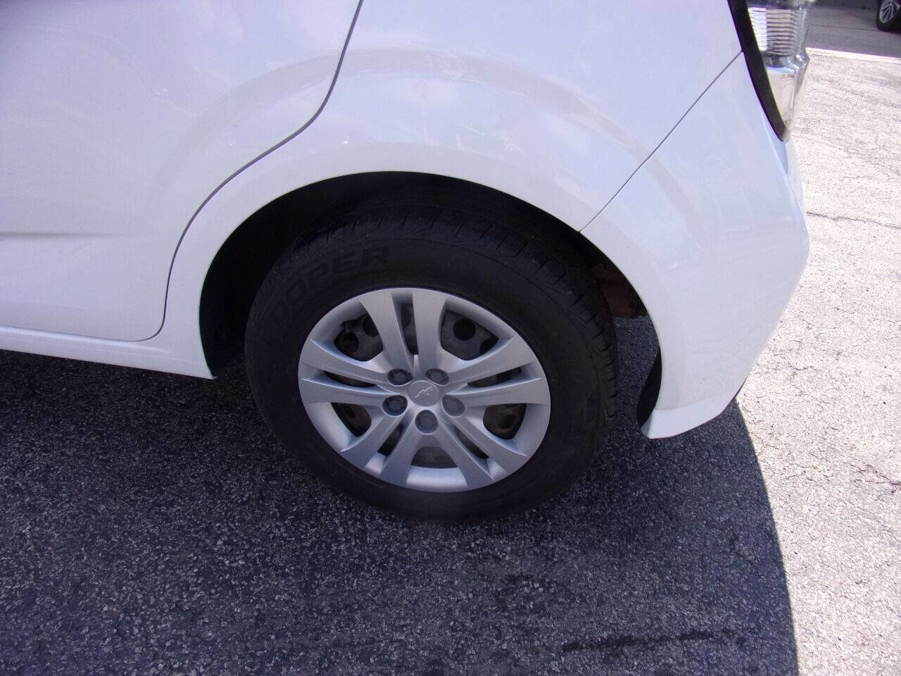 Used 2017 Chevrolet Sonic LT image 11