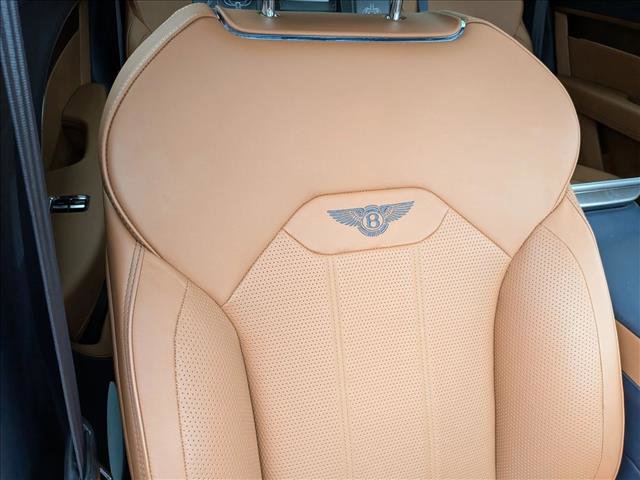 Used 2023 Bentley Bentayga Extended Wheelbase image 20