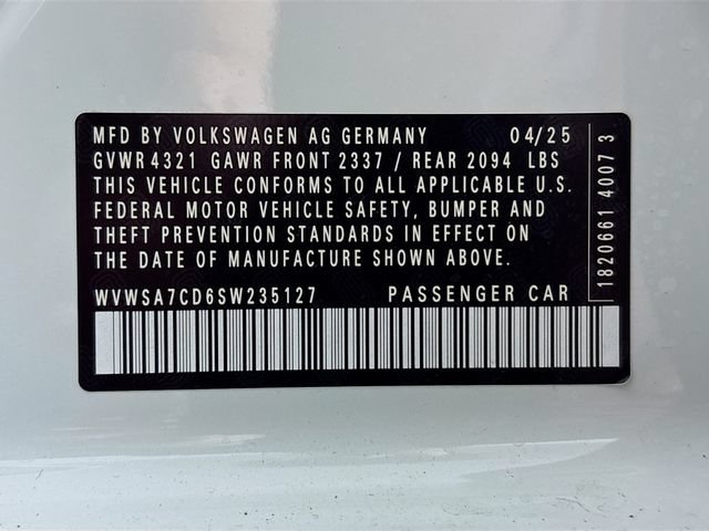 Used 2025 Volkswagen GTI SE FWD image 33