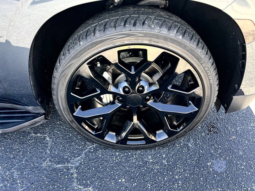 Used 2021 Chevrolet Tahoe LT image 36