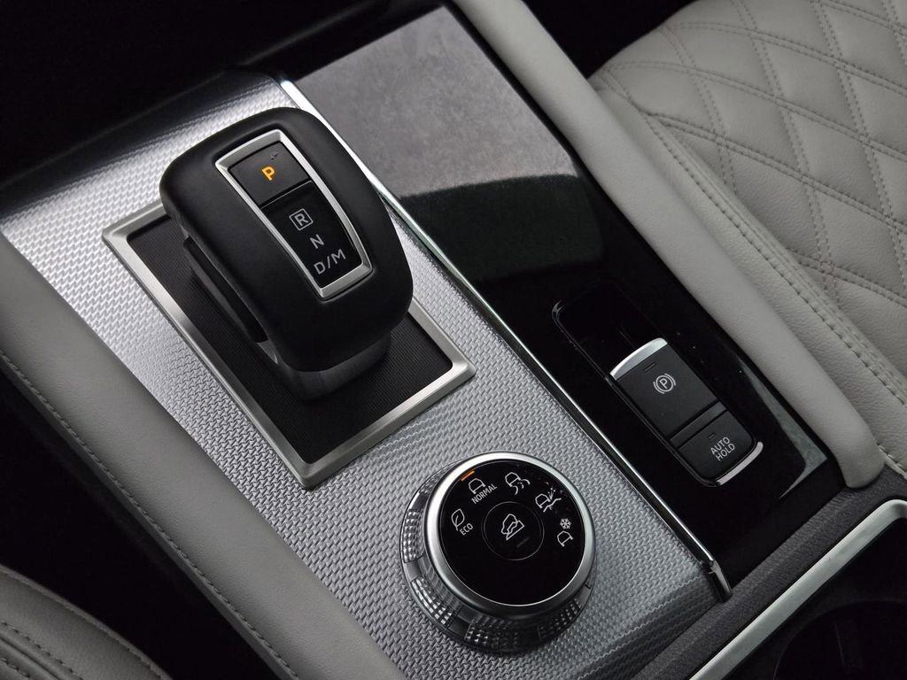 Used 2024 Mitsubishi Outlander SEL image 14