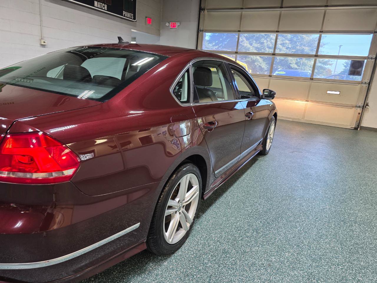 Used 2013 Volkswagen Passat TDI SE FWD image 7