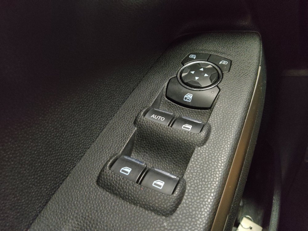 Used 2019 Ford EcoSport Titanium image 27