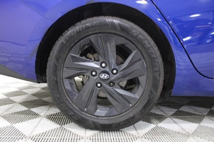 Used 2023 Hyundai Elantra SEL image 33
