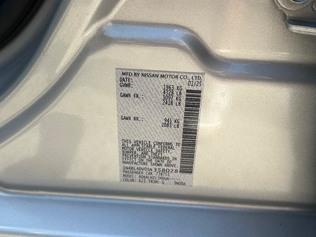 Used 2025 Nissan Altima 2.5 SV FWD image 28