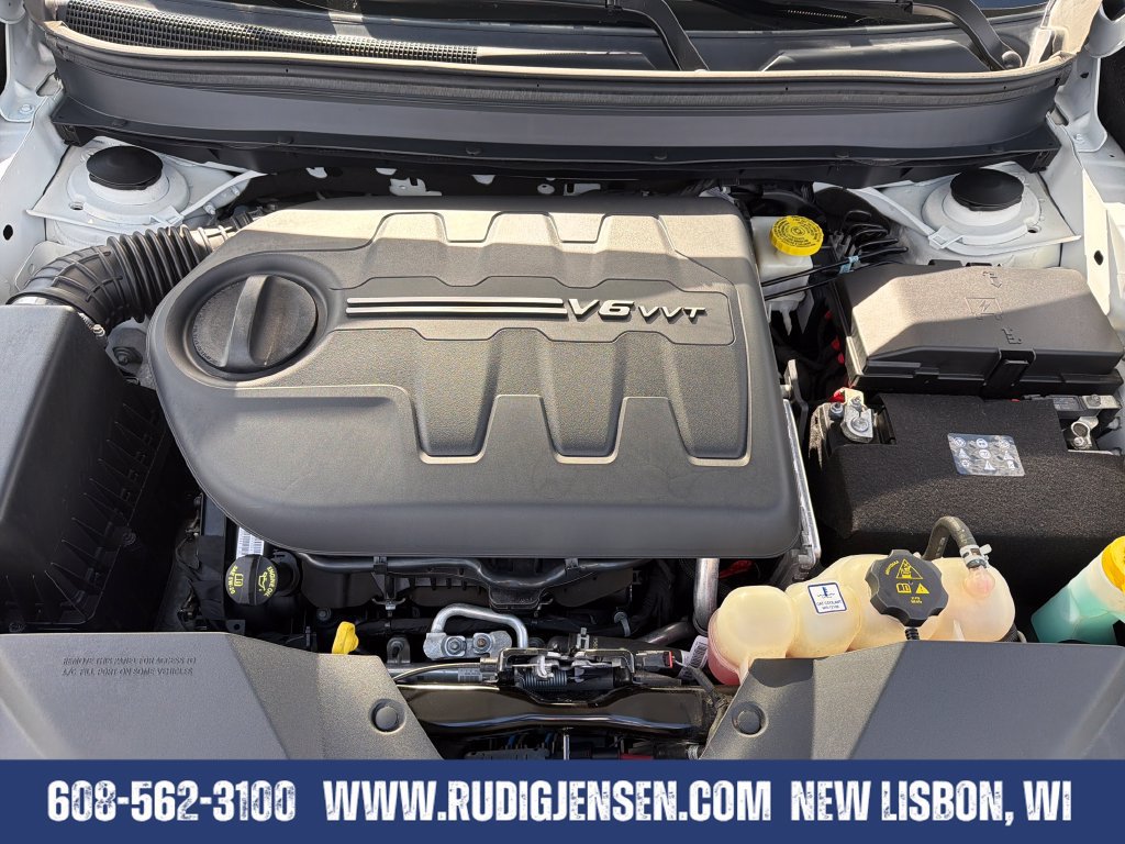Used 2022 Jeep Cherokee Trailhawk AWD/4WD image 21