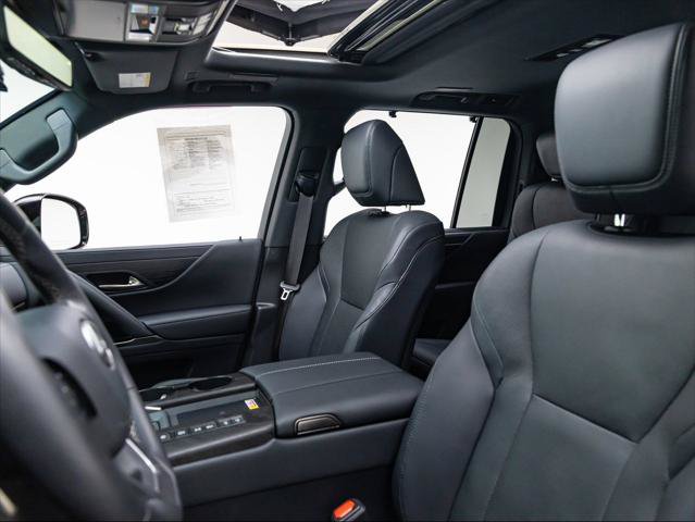 Used 2025 Lexus LX 700h Overtrail w/ Accessory Package (Z1) AWD/4WD image 13