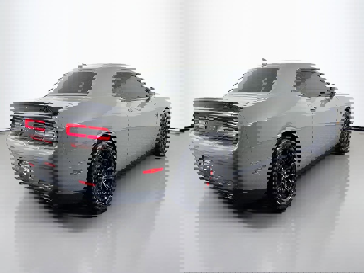 Used 2023 Dodge Challenger SRT Hellcat image 5