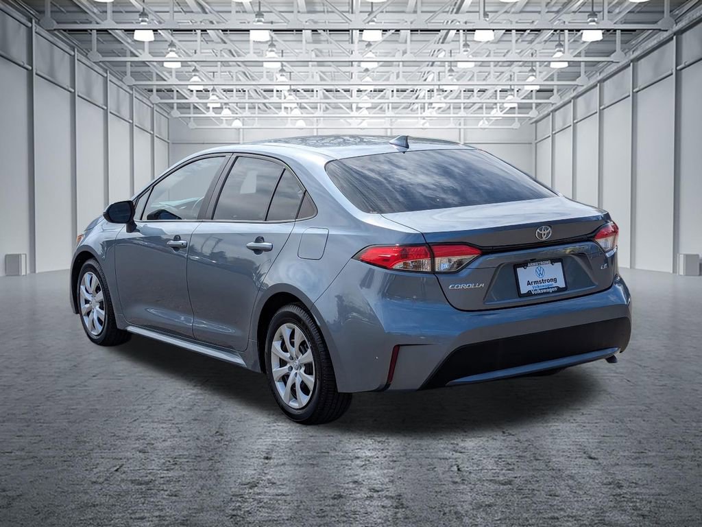 Used 2020 Toyota Corolla LE FWD image 3