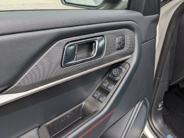 New 2026 Ford Explorer ST-Line w/ Premium Package RWD image 21