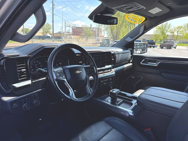 Used 2024 Chevrolet Silverado 1500 LTZ AWD/4WD image 10