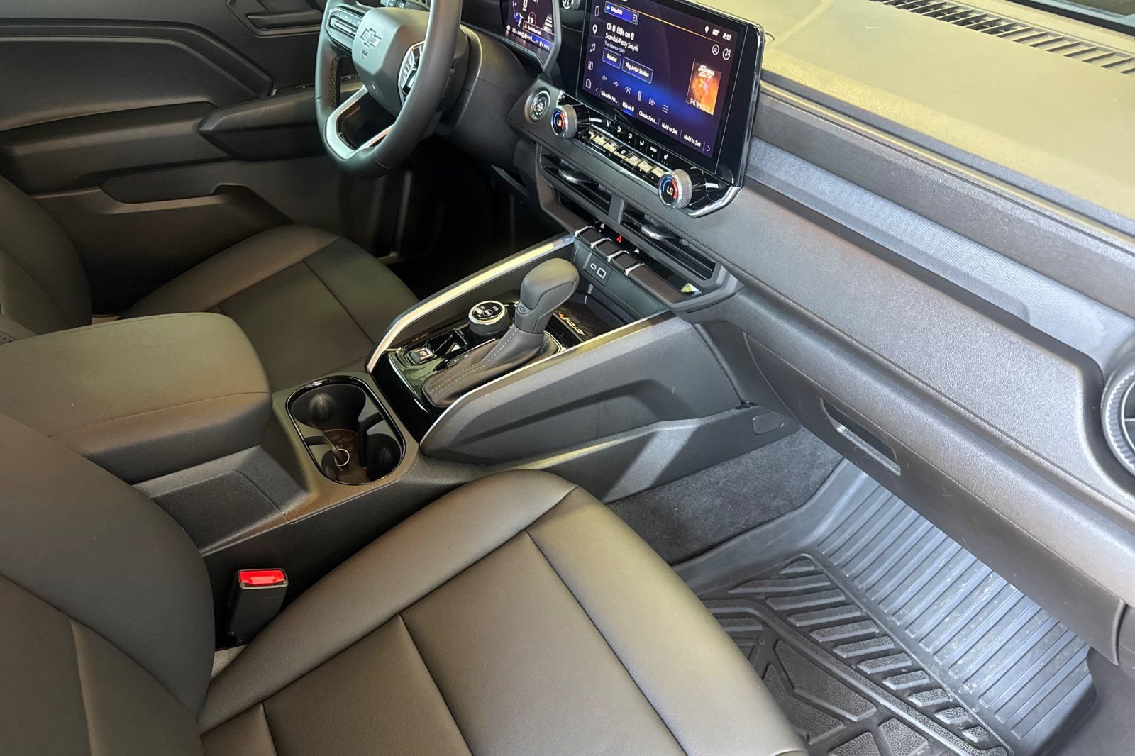 Used 2026 Chevrolet Colorado Trail Boss AWD/4WD image 19