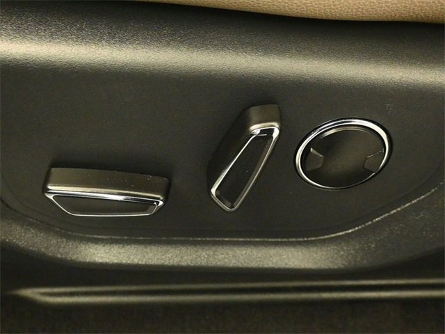 Used 2023 Ford Expedition Limited image 12