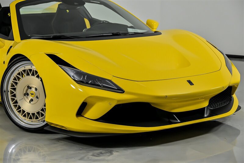 Used 2021 Ferrari F8 Tributo RWD image 3