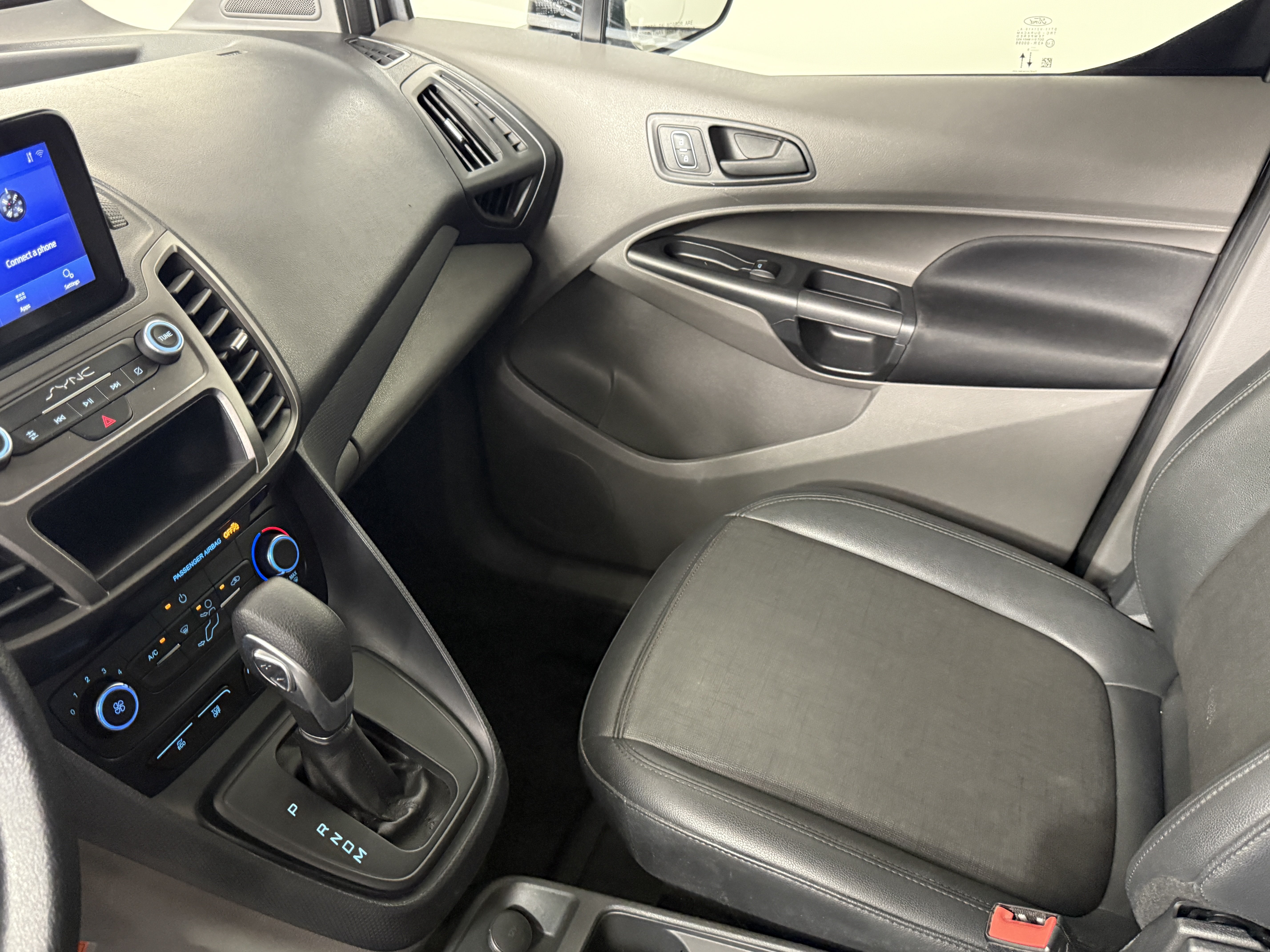 Certified 2023 Ford Transit Connect XL FWD image 12