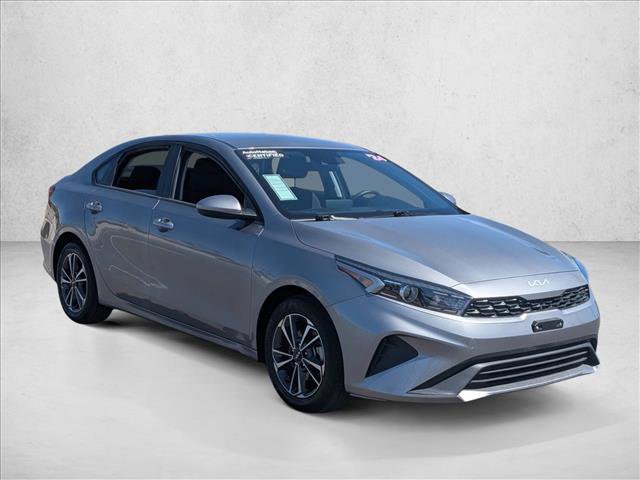 Used 2024 Kia Forte LXS video 3