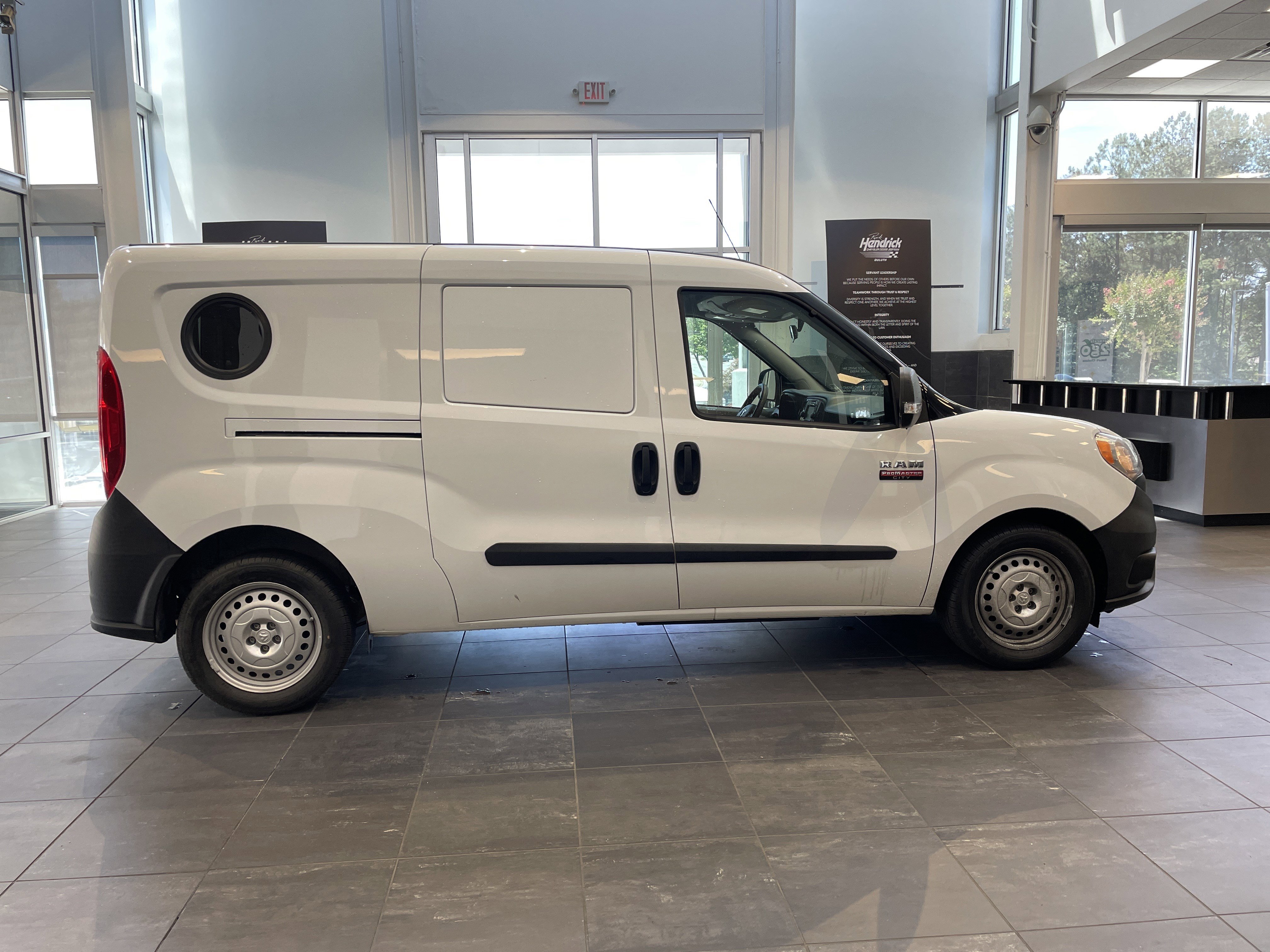 Used 2021 RAM ProMaster City Tradesman FWD image 16