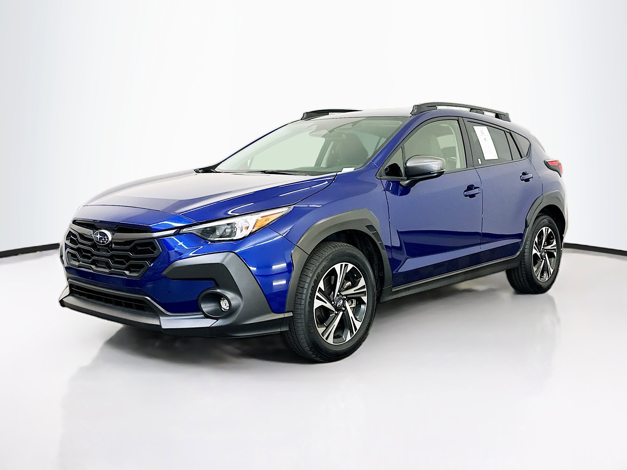 Used 2025 Subaru Crosstrek 2.0i Premium image 3