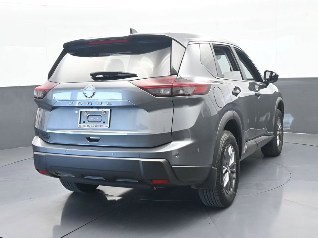 Used 2025 Nissan Rogue S FWD image 5