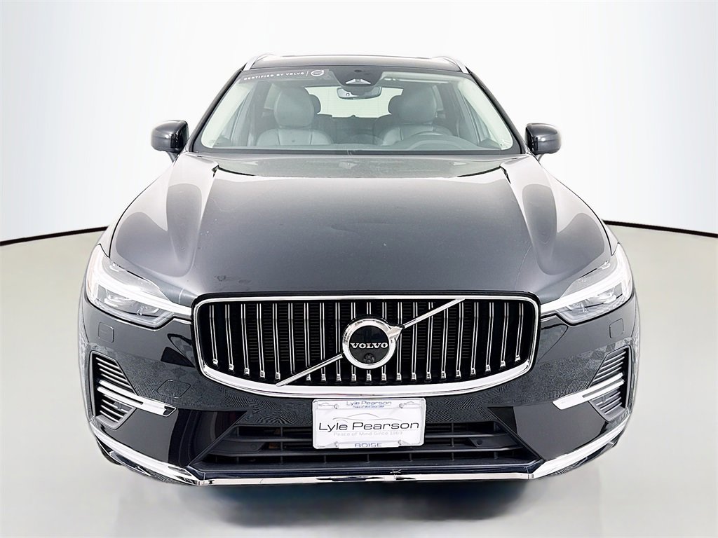 Used 2023 Volvo XC60 T8 Plus image 6