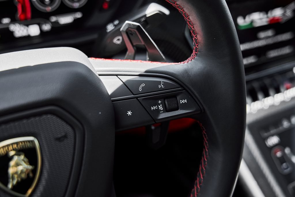 Used 2023 Lamborghini Urus S AWD/4WD image 59