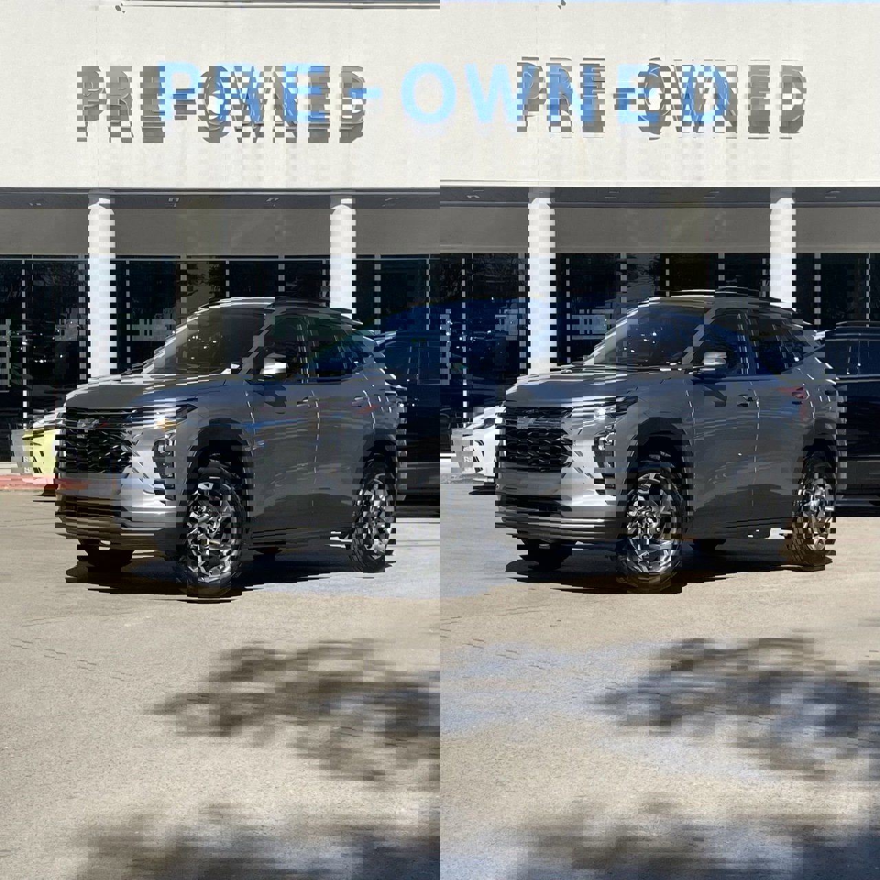 Used 2025 Chevrolet Trax LT image 1