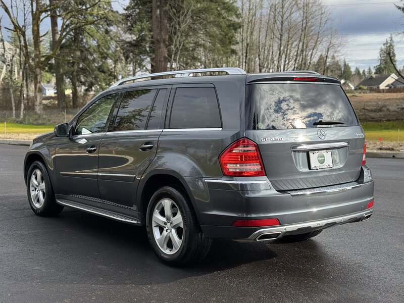Used 2012 Mercedes-Benz GL 450 4MATIC image 3