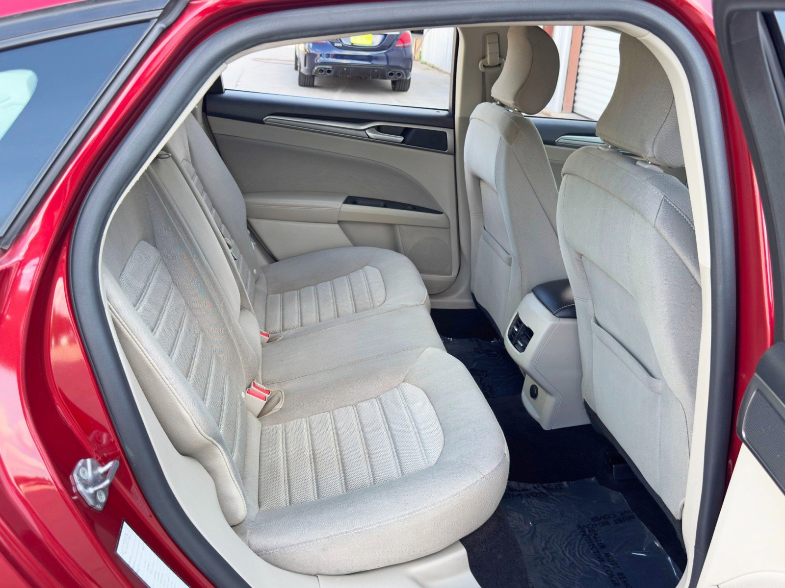 Used 2019 Ford Fusion SE image 35