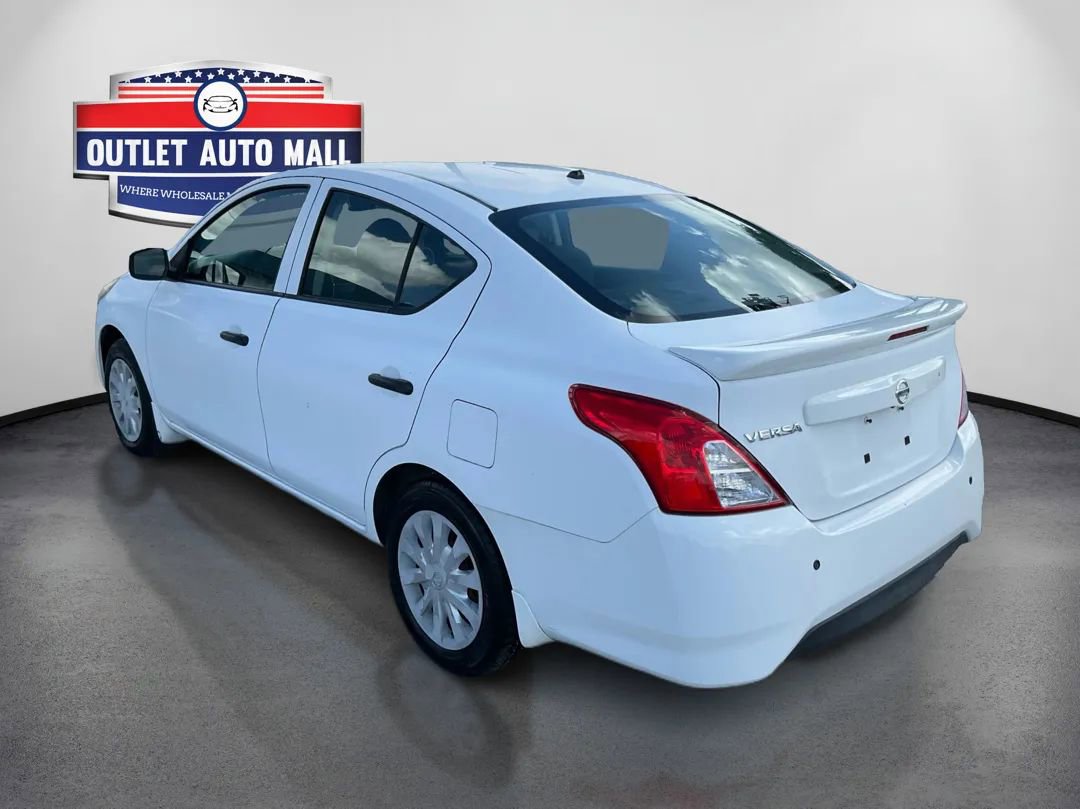 Used 2016 Nissan Versa S Plus FWD image 5