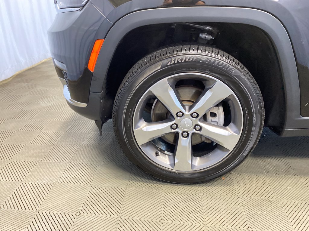 Certified 2021 Jeep Grand Cherokee L Limited AWD/4WD image 45