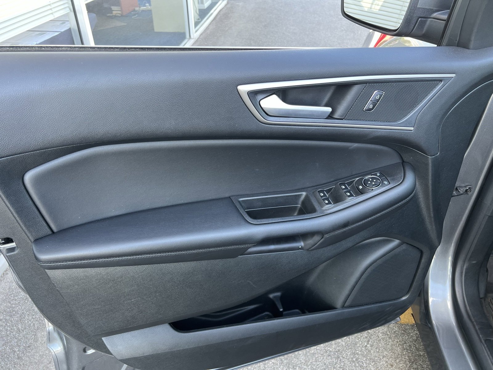 Used 2023 Ford Edge SEL w/ Convenience Package image 15