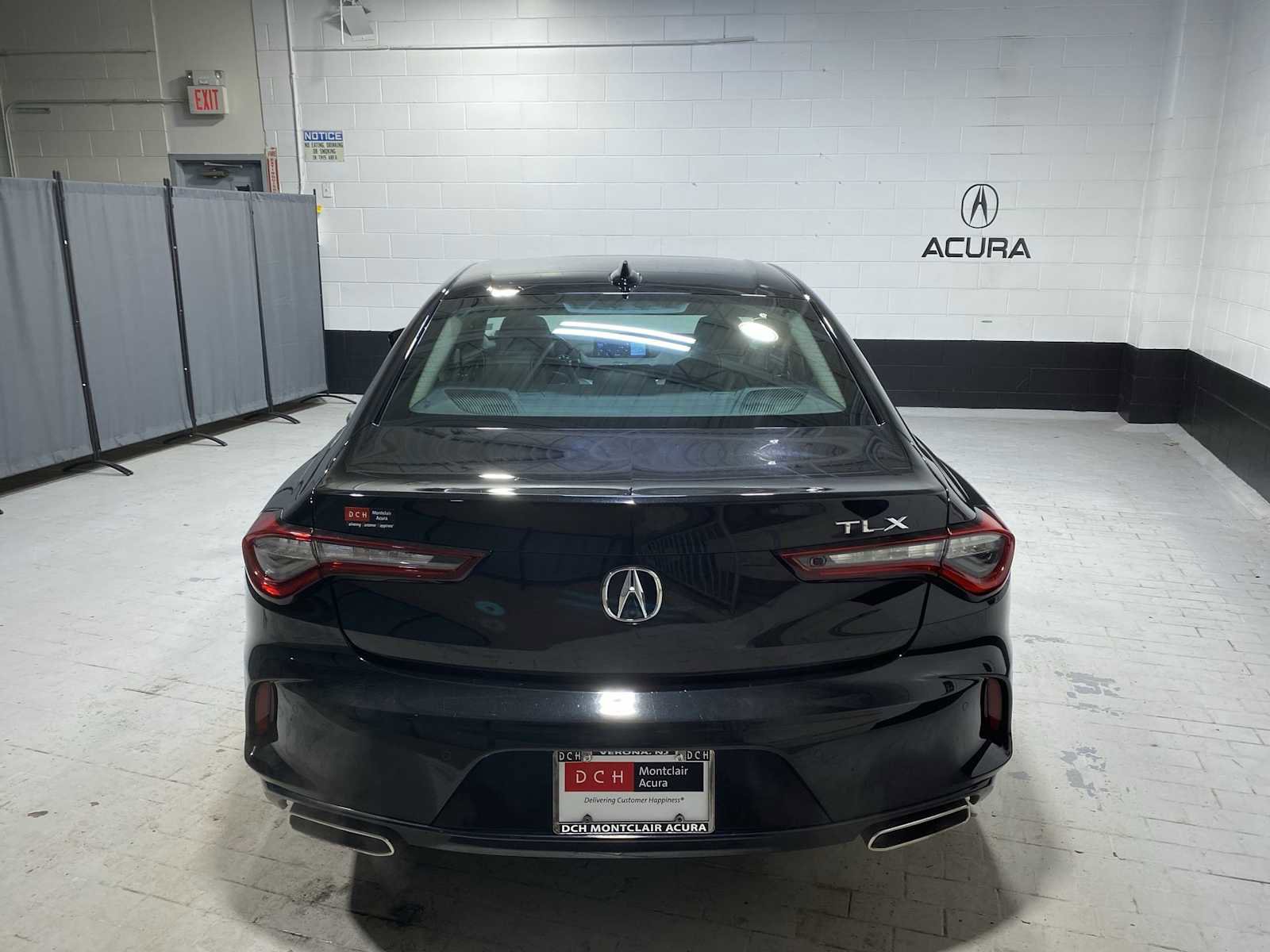 Used 2022 Acura TLX w/ Technology Package image 5